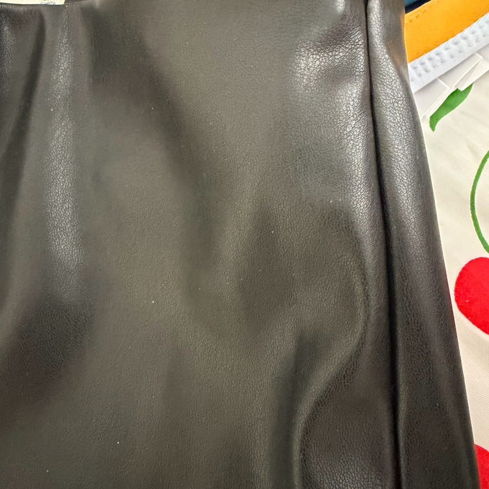 NWT Abercrombie & Fitch Black Faux Leather Pants - Picture 6 of 8